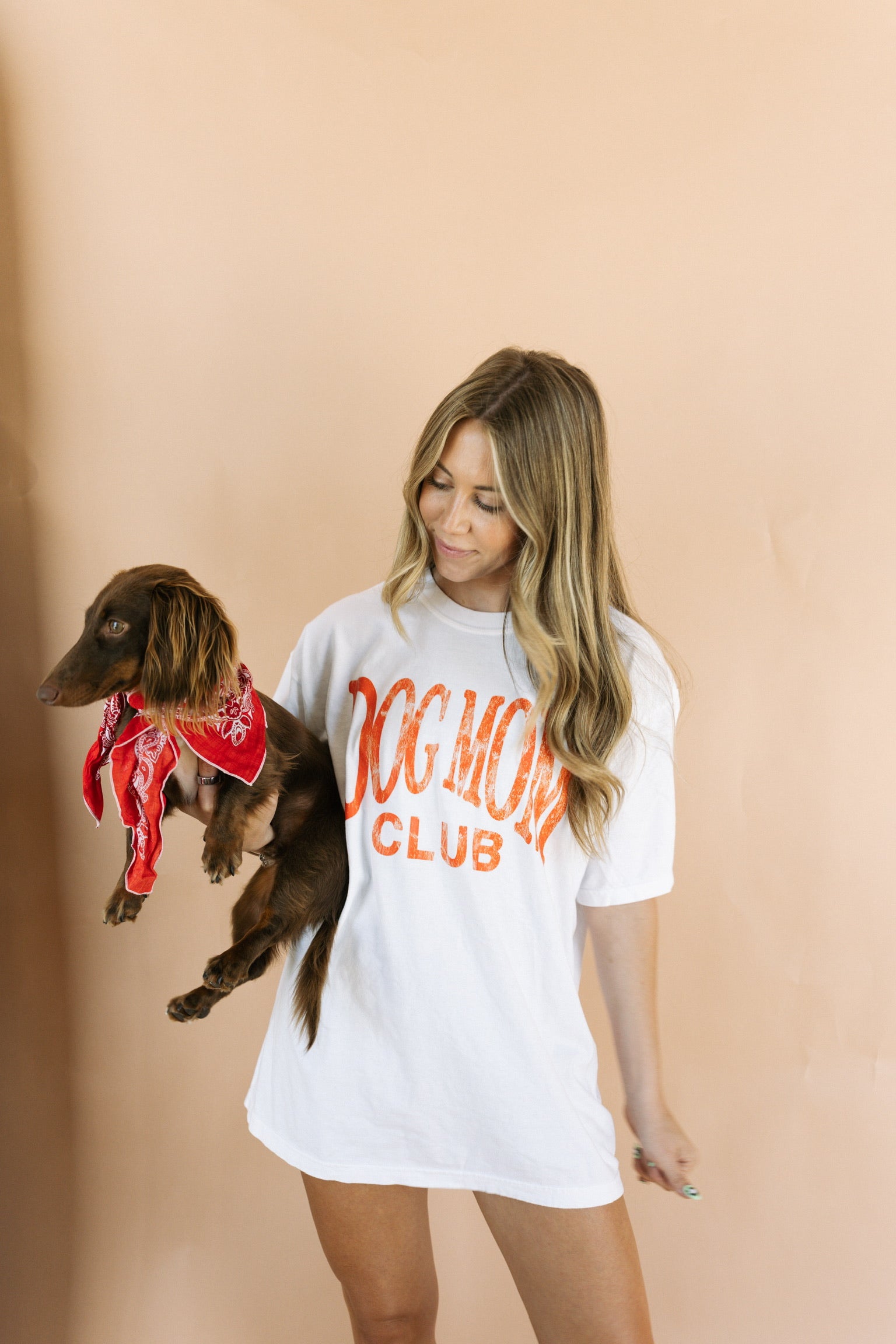 ETTA OG | dog mom club graphic tee - white