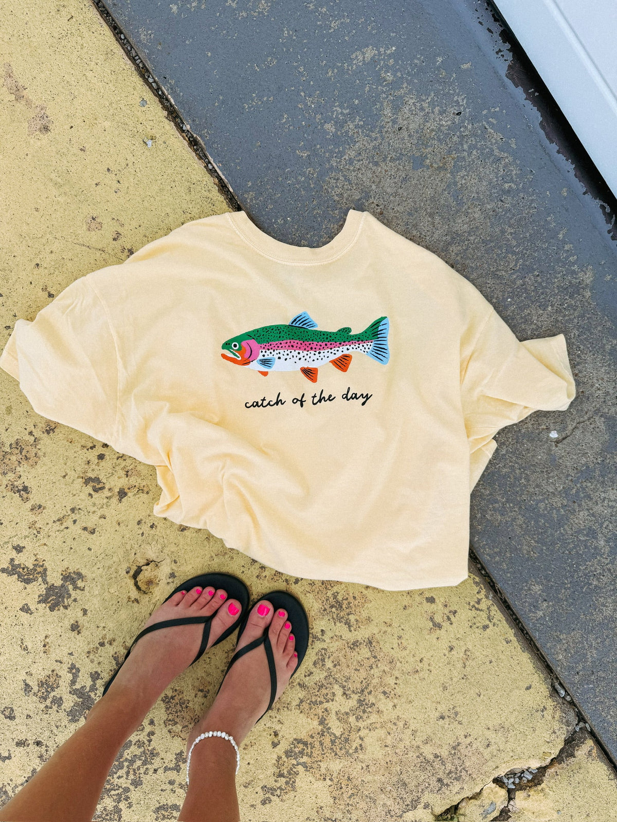 ETTA OG | catch of the day graphic tee - butter yellow