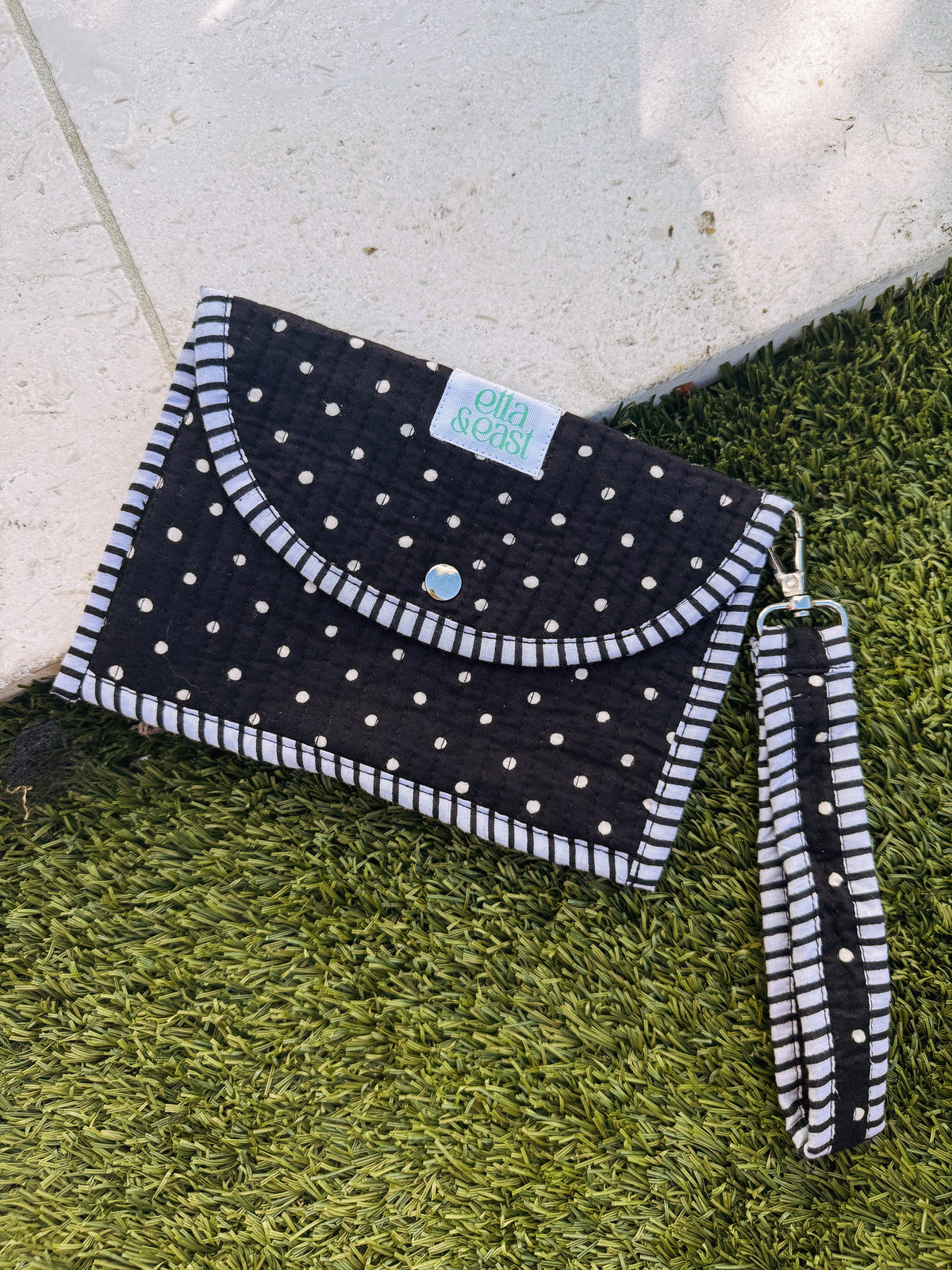 ETTA OG | quilted wristlet - polka dot