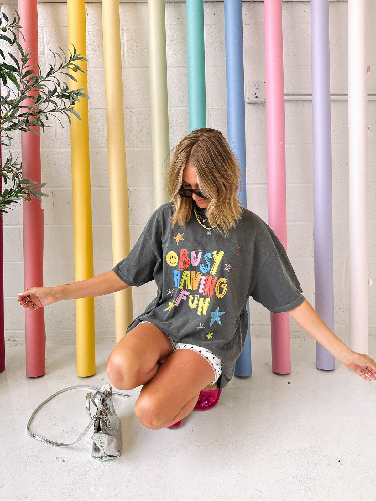 ETTA OG | busy having fun graphic tee - charcoal