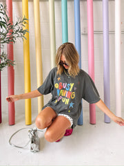 ETTA OG | busy having fun graphic tee - charcoal
