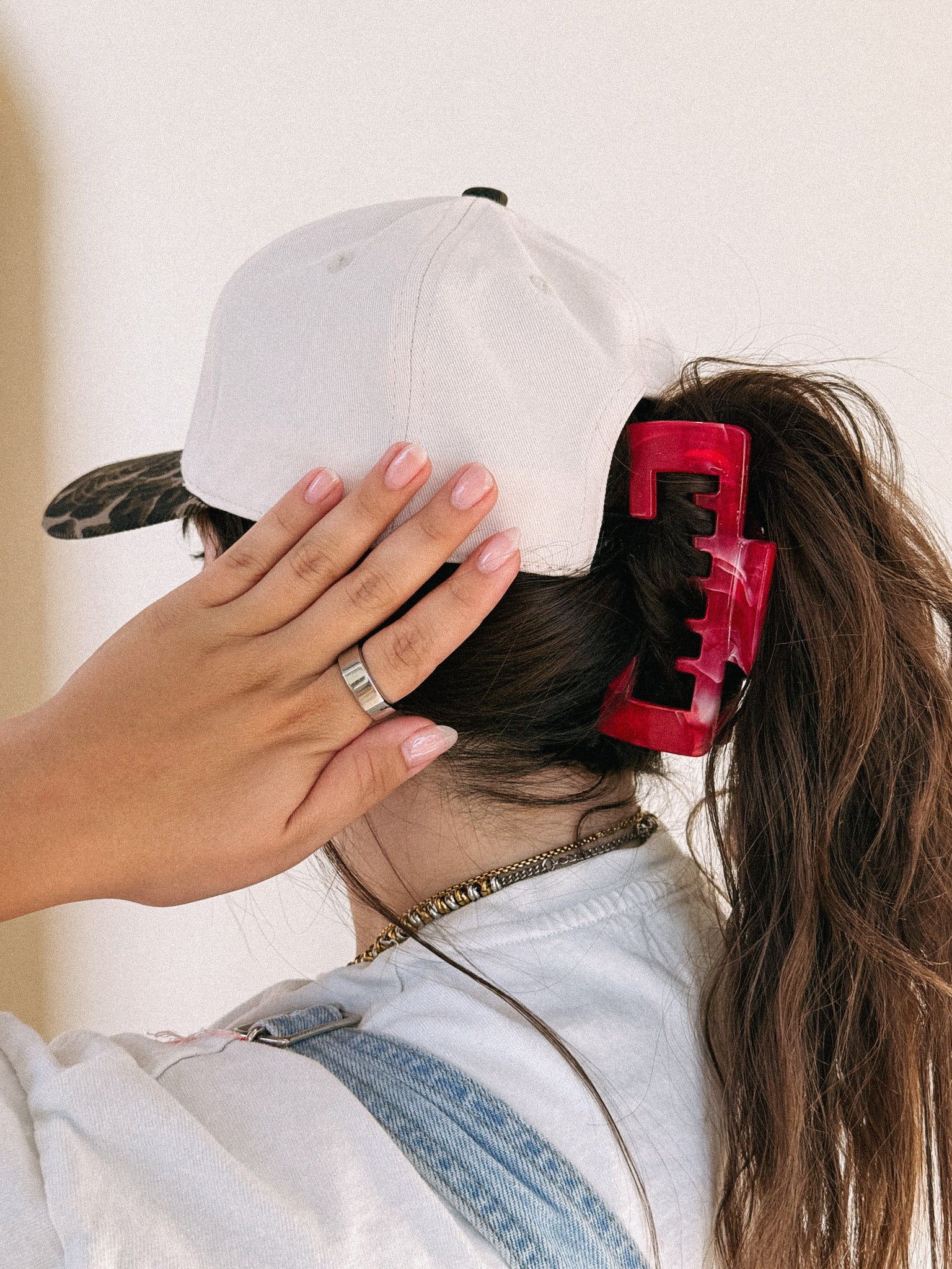 ETTA OG | trucker hat hair clip - red
