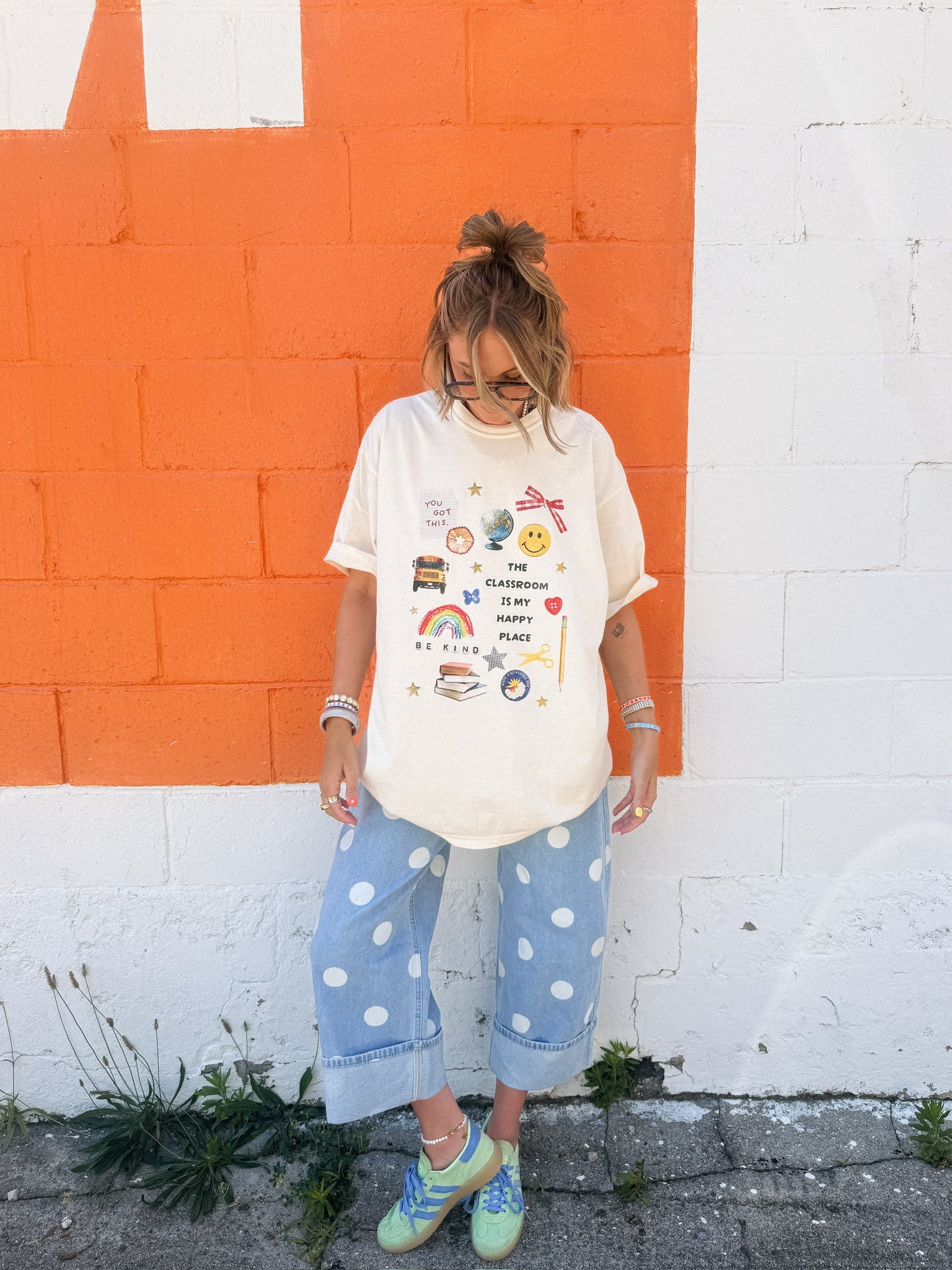 ETTA OG | classroom is my happy place graphic tee - ivory