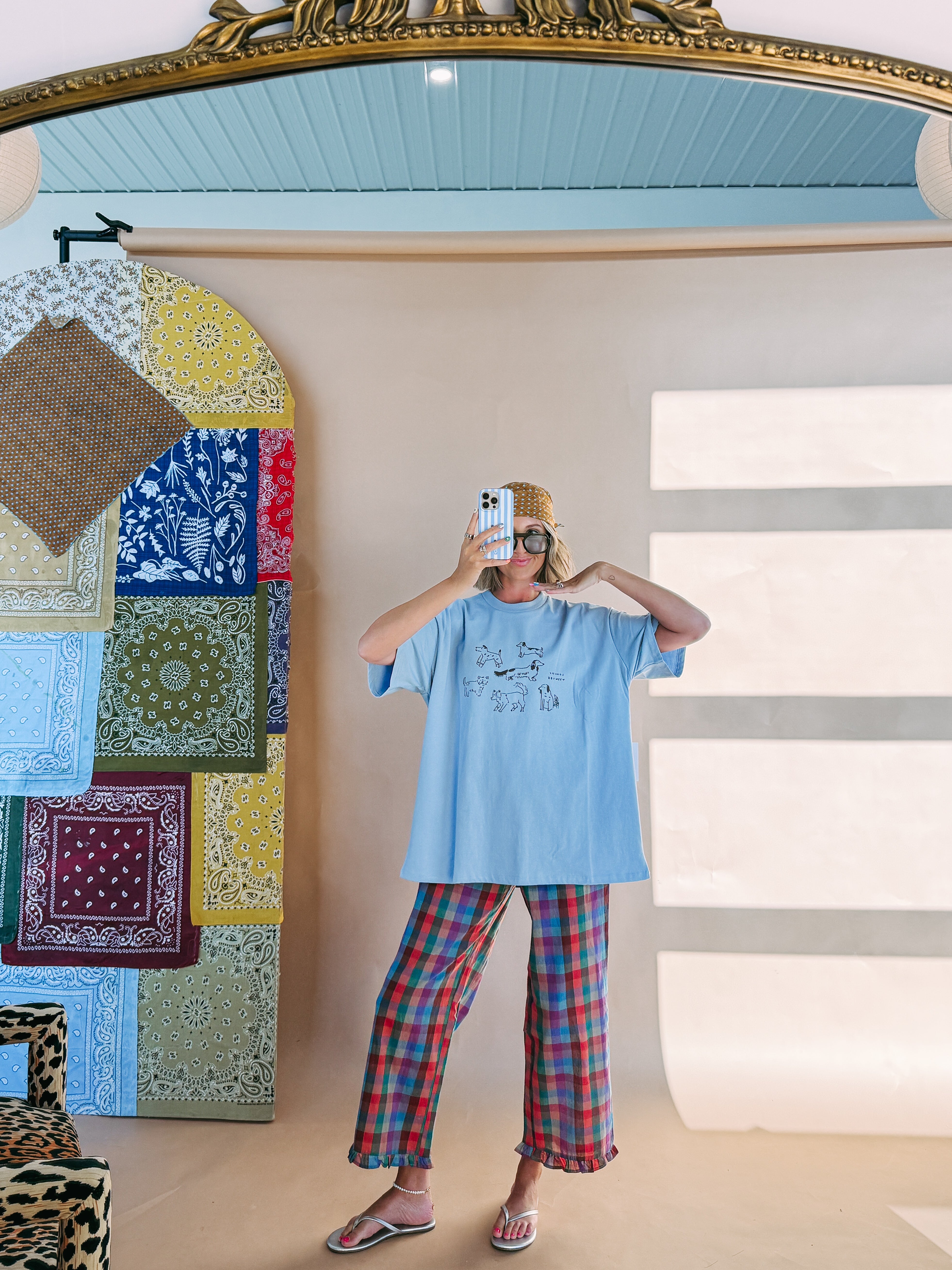 all the dogs oversized graphic tee