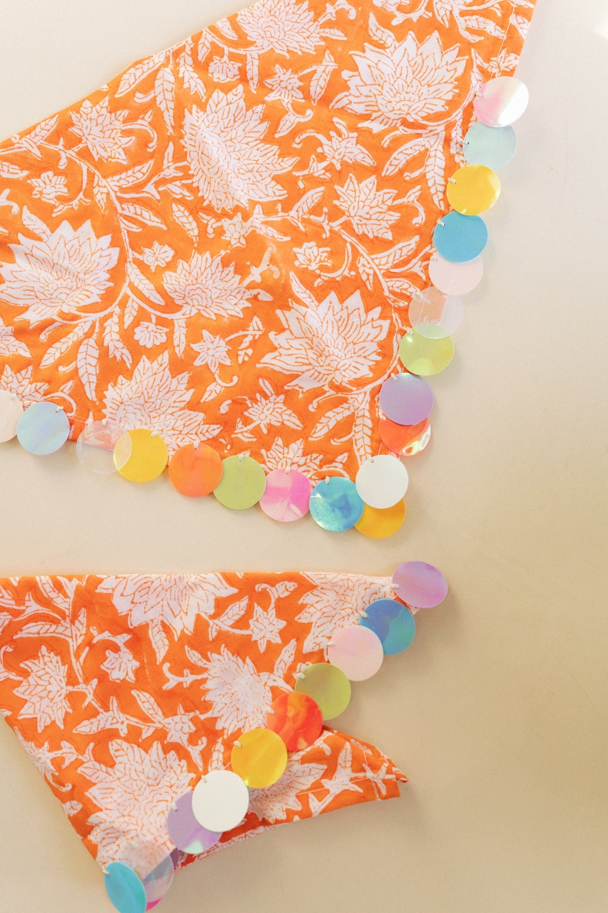 HANDMADE | sequin bandana scarf - orange / white