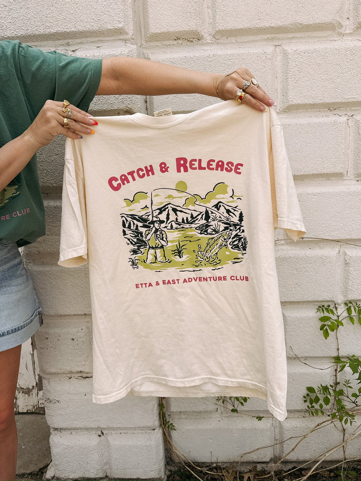 ETTA OG | catch & release graphic tee - ivory / black