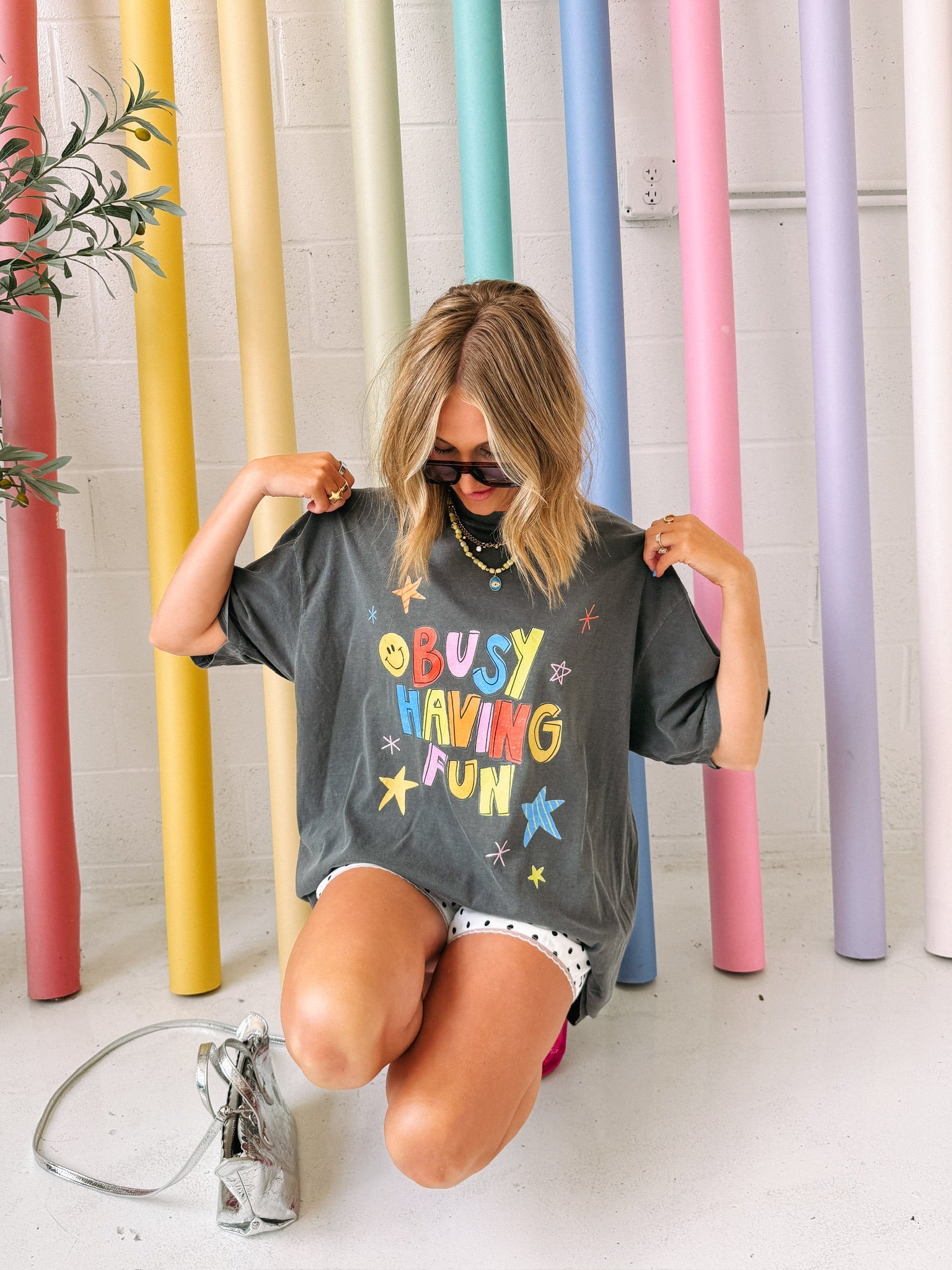 ETTA OG | busy having fun graphic tee - charcoal