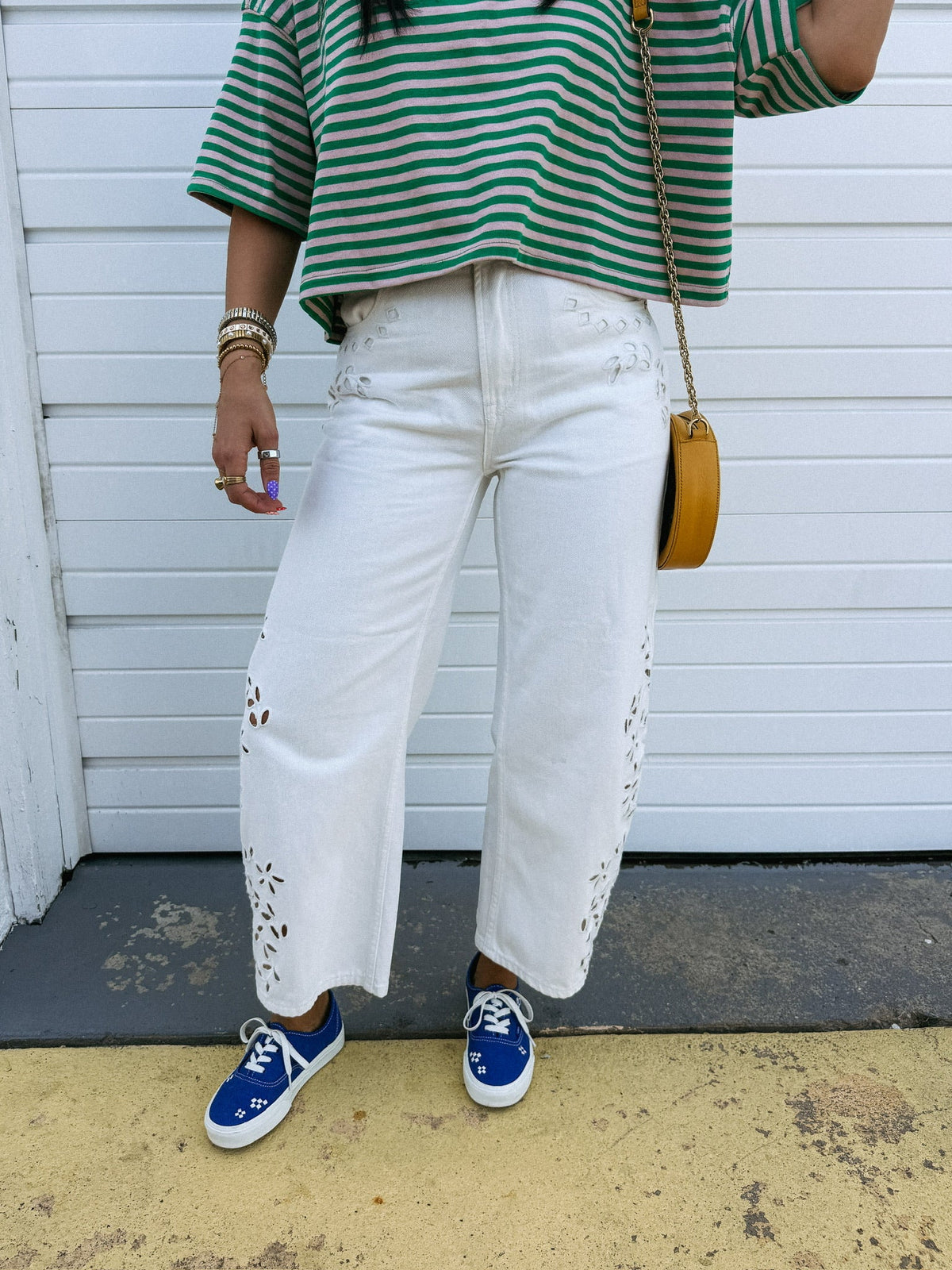 azalea eyelet barrel jeans - white