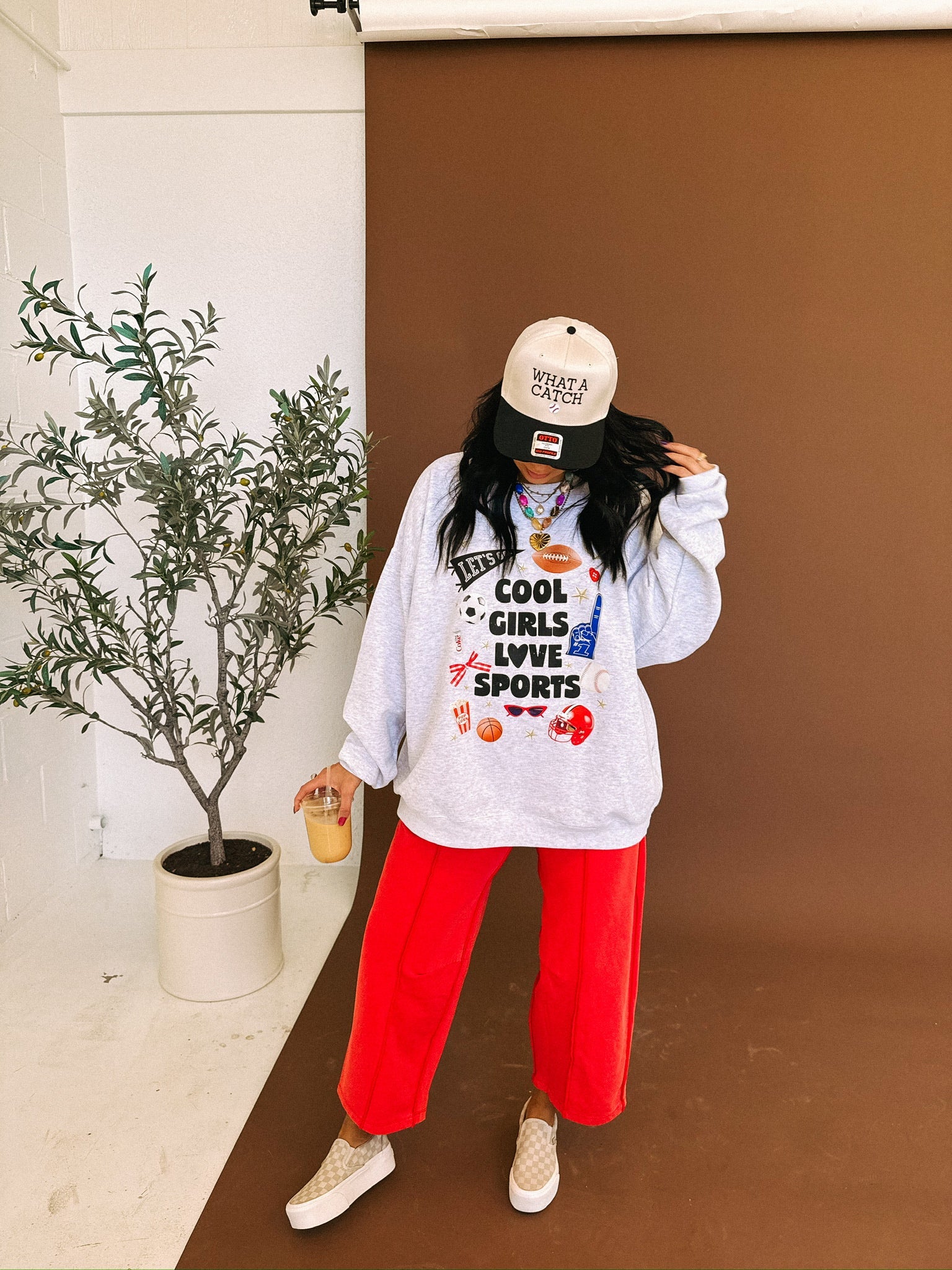 ETTA OG | cool girls love sports sweatshirt - ash