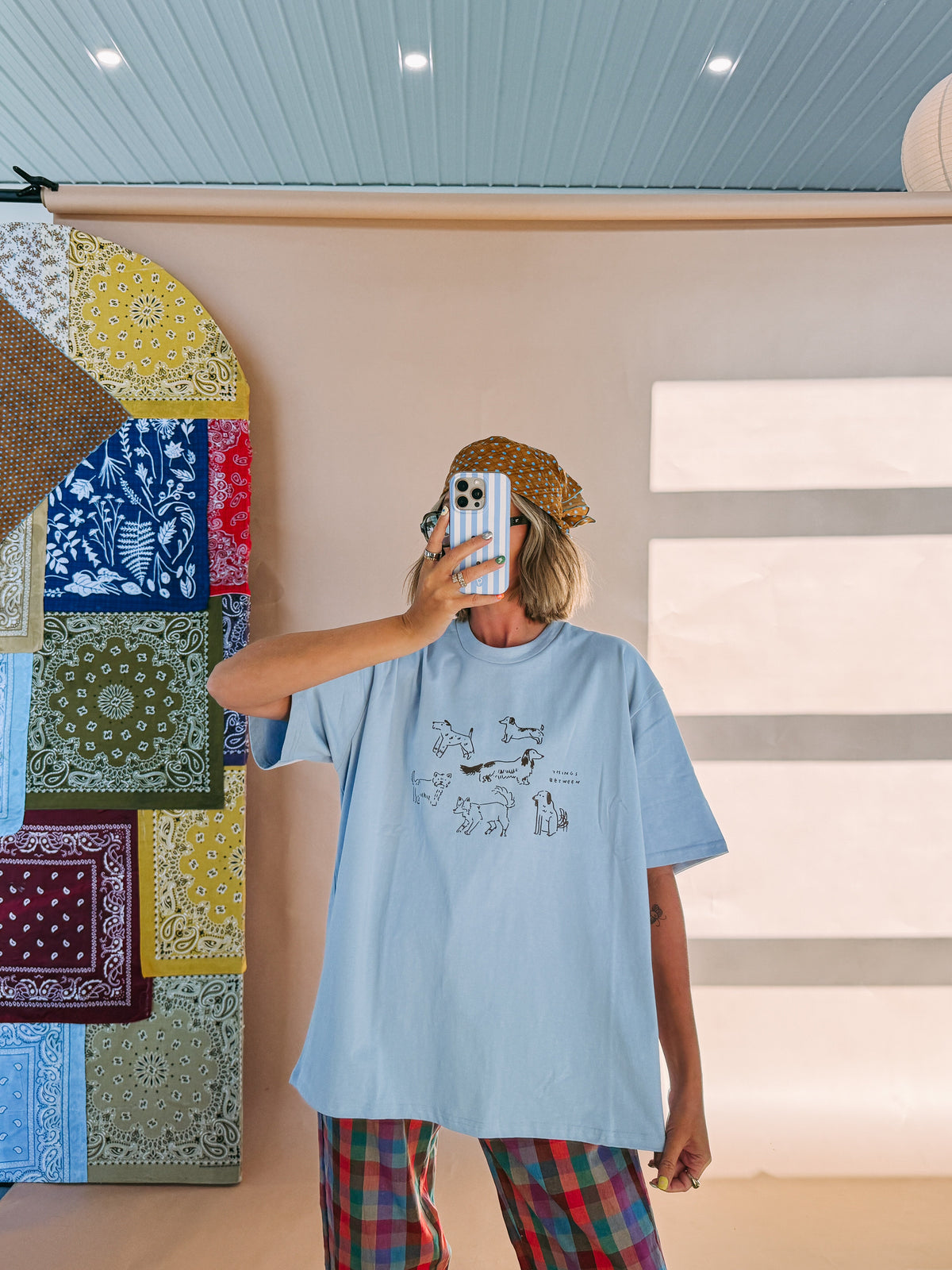all the dogs oversized graphic tee