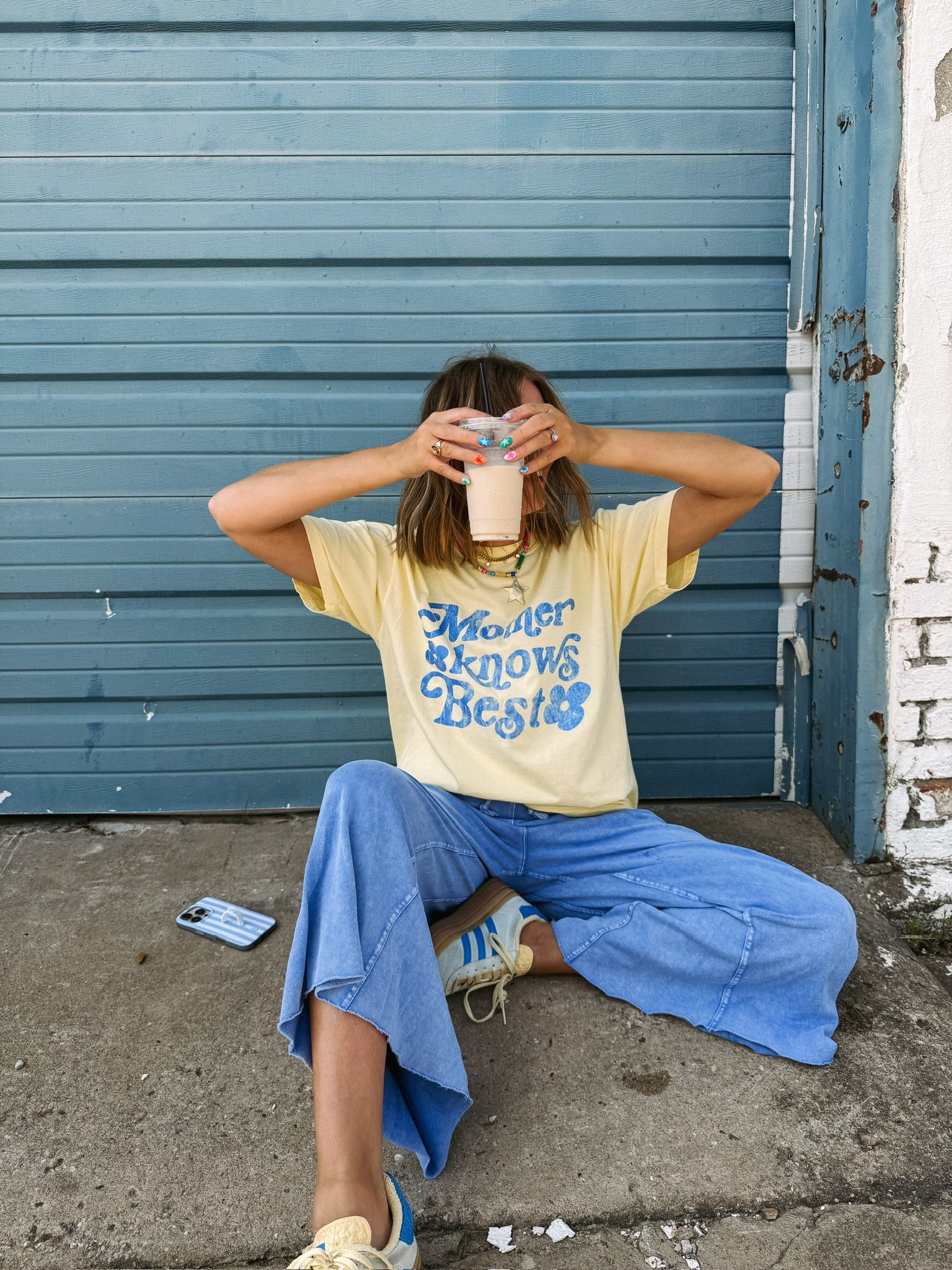 ETTA OG | mother knows best graphic tee - butter yellow / blue