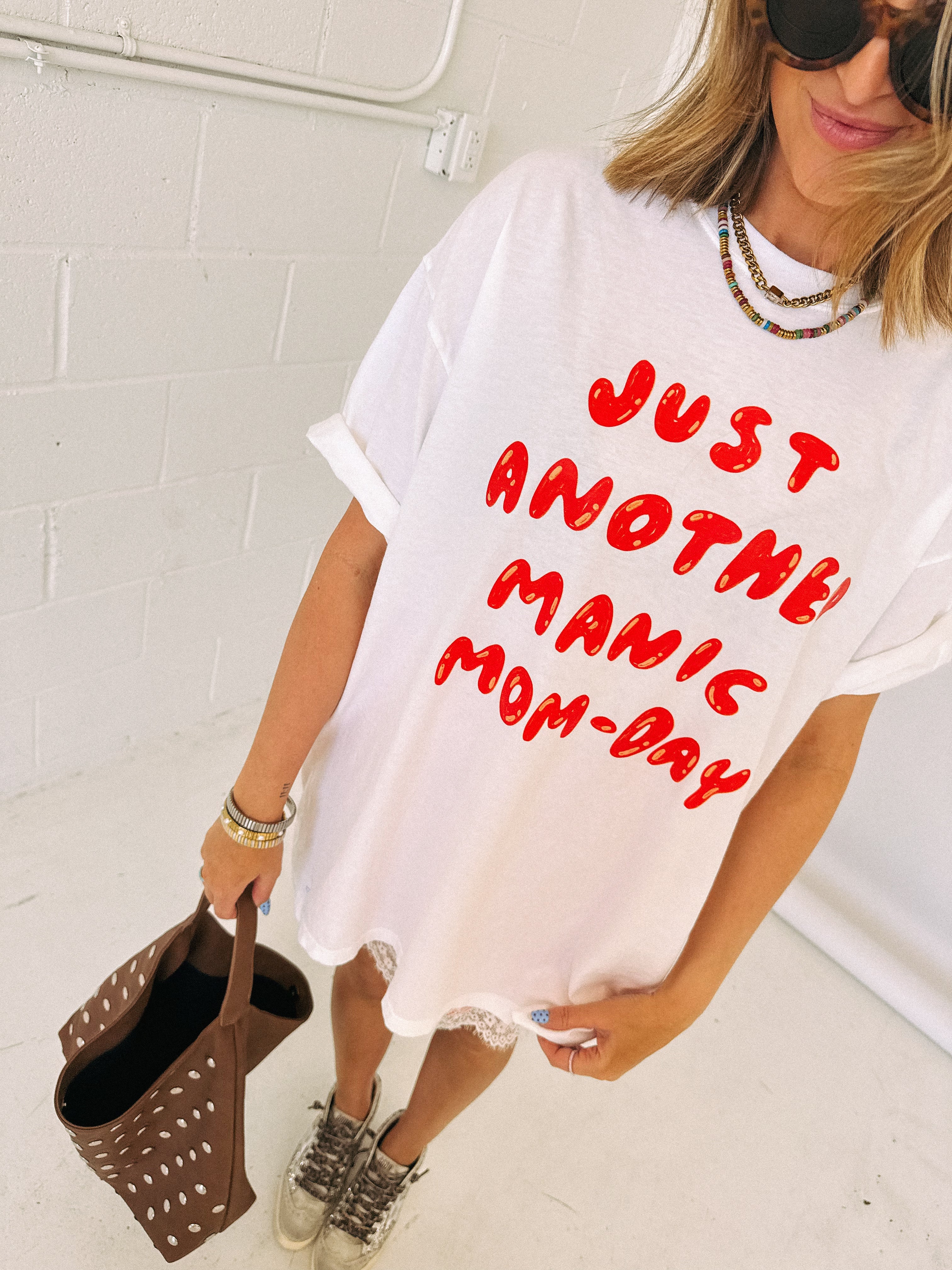 ETTA OG | manic mom-day graphic tee - white